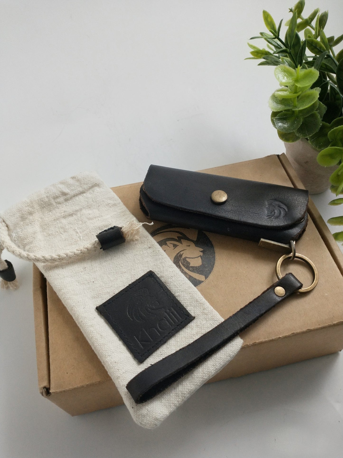 The Navigator Leather Key Holder series