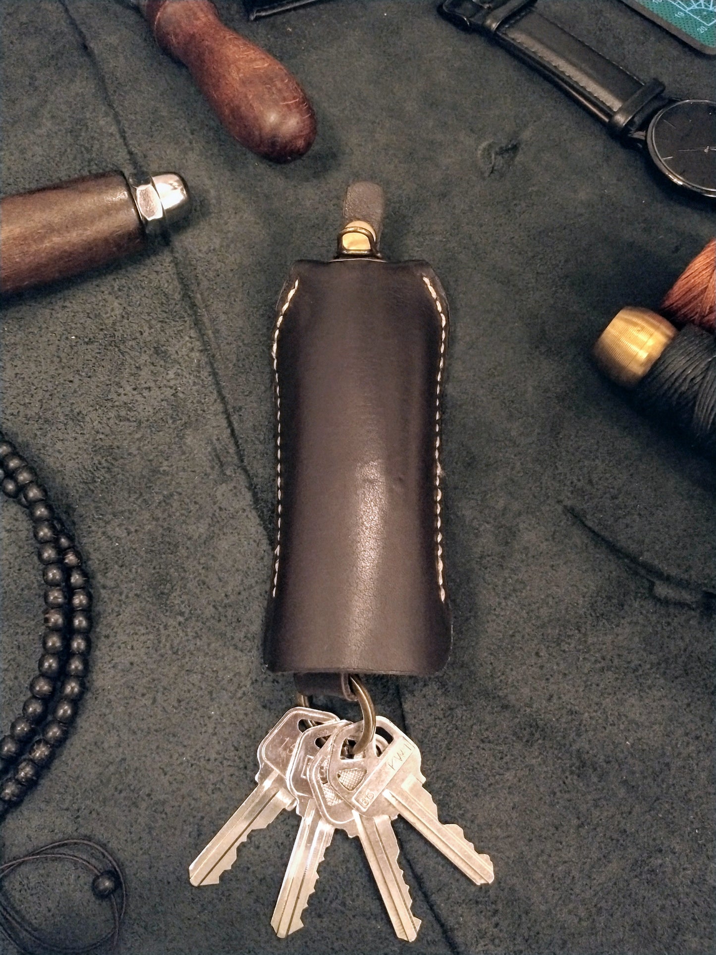 Leather key case holder